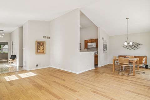 Tiny photo for 381 BENTLEY Place, Buffalo Grove, IL 60089 (MLS # 12496752)