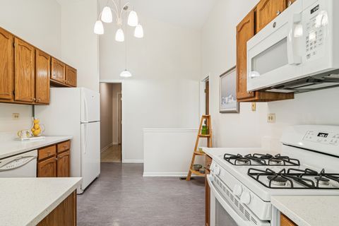 Tiny photo for 381 BENTLEY Place, Buffalo Grove, IL 60089 (MLS # 12496752)