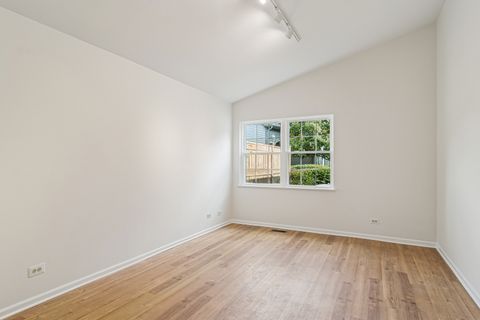 Tiny photo for 381 BENTLEY Place, Buffalo Grove, IL 60089 (MLS # 12496752)
