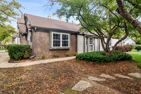 Tiny photo for 381 BENTLEY Place, Buffalo Grove, IL 60089 (MLS # 12496752)