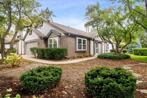 Tiny photo for 381 BENTLEY Place, Buffalo Grove, IL 60089 (MLS # 12496752)