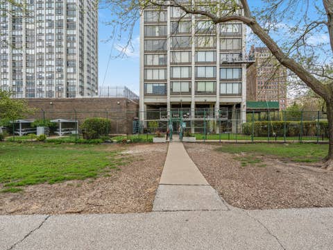 Tiny photo for 5455 N Sheridan Road #3515, Chicago, IL 60640 (MLS # 12700494)