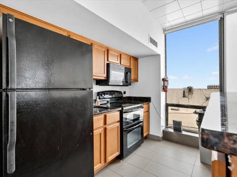Tiny photo for 5455 N Sheridan Road #3515, Chicago, IL 60640 (MLS # 12700494)