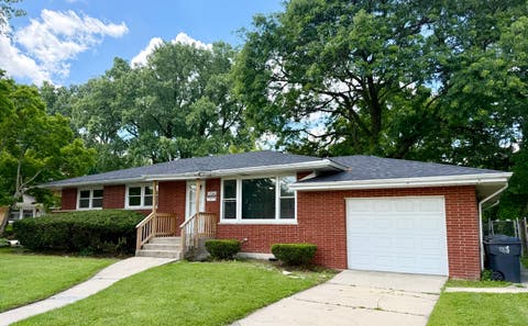 Tiny photo for 17060 Wausau Avenue, South Holland, IL 60473 (MLS # 12697287)