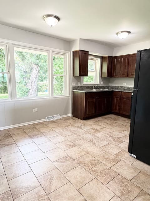 Tiny photo for 17060 Wausau Avenue, South Holland, IL 60473 (MLS # 12697287)