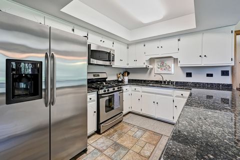 Tiny photo for 5631 S Elm Street, Hinsdale, IL 60521 (MLS # 12688728)