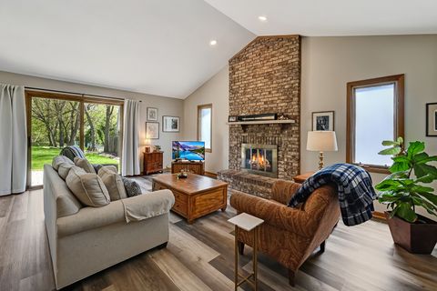 Tiny photo for 5631 S Elm Street, Hinsdale, IL 60521 (MLS # 12688728)