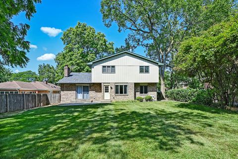 Tiny photo for 5631 S Elm Street, Hinsdale, IL 60521 (MLS # 12688728)