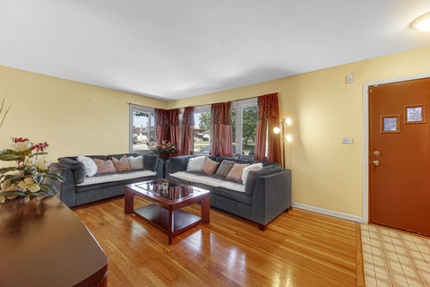 Tiny photo for 580 N 6TH Avenue, Des Plaines, IL 60016 (MLS # 12667703)