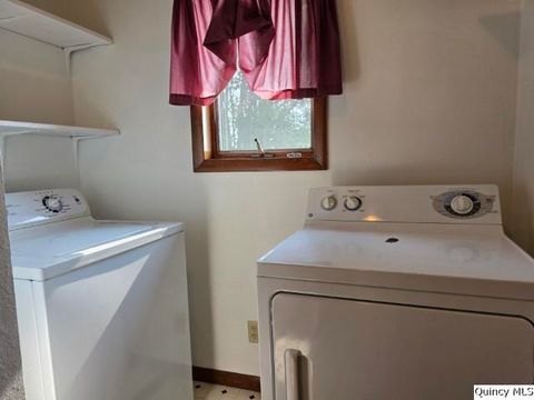 Tiny photo for 400 N 4th Street, Carthage, IL 62321 (MLS # 12435747)