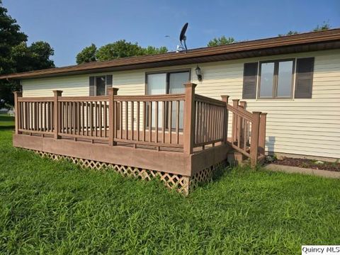 Tiny photo for 400 N 4th Street, Carthage, IL 62321 (MLS # 12435747)