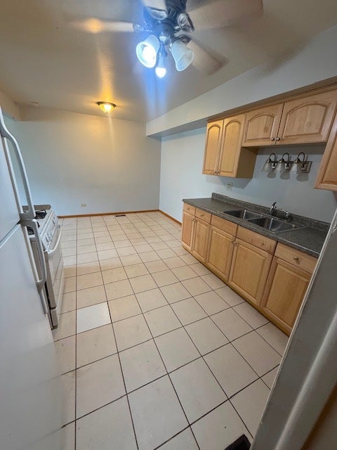 Tiny photo for 1302 Kingsbury Drive #E, Hanover Park, IL 60133 (MLS # 12663262)