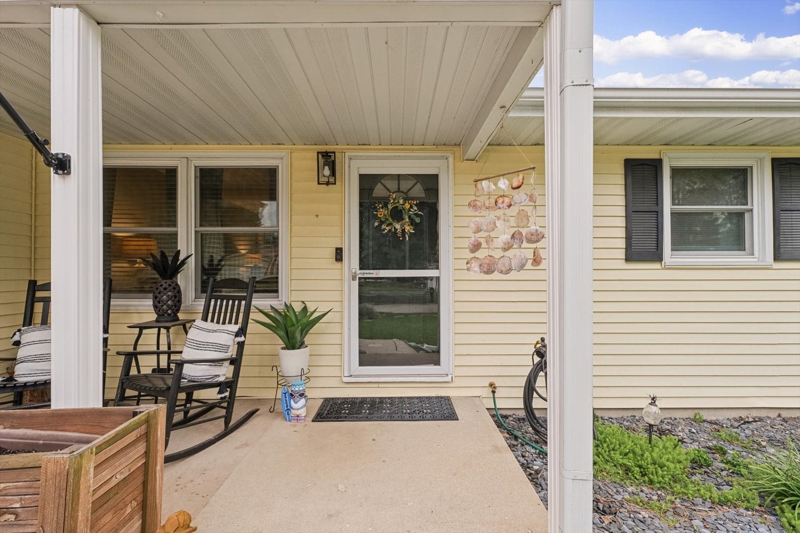 2201 Clover Lane