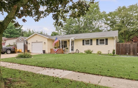 Tiny photo for 2201 Clover Lane, Champaign, IL 61821 (MLS # 12758534)