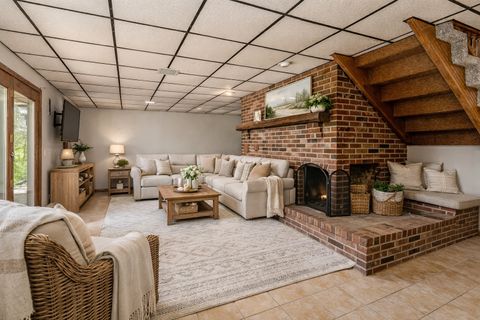 Tiny photo for 135 Ashwood Lane, Anna, IL 62906 (MLS # 12611262)