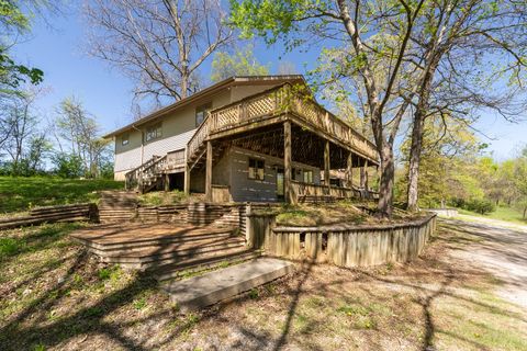 Tiny photo for 135 Ashwood Lane, Anna, IL 62906 (MLS # 12611262)