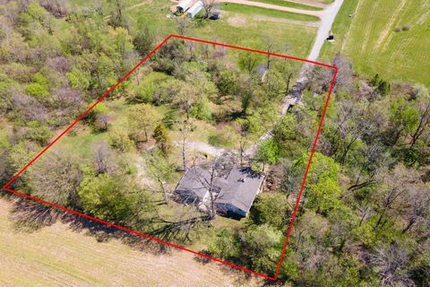 Tiny photo for 135 Ashwood Lane, Anna, IL 62906 (MLS # 12611262)