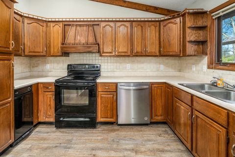 Tiny photo for 135 Ashwood Lane, Anna, IL 62906 (MLS # 12611262)