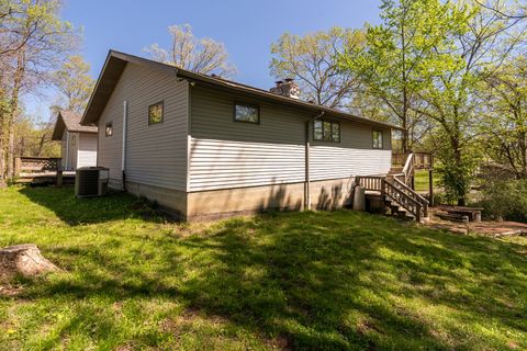 Tiny photo for 135 Ashwood Lane, Anna, IL 62906 (MLS # 12611262)