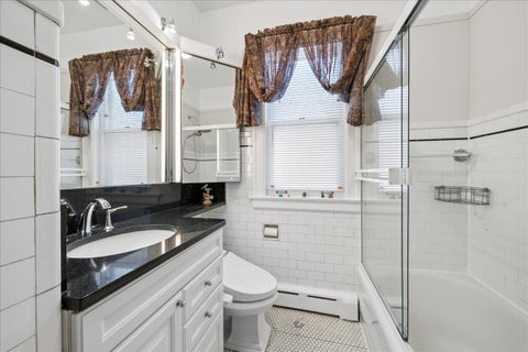 Tiny photo for 5725 N SACRAMENTO Avenue, Chicago, IL 60659 (MLS # 12722642)
