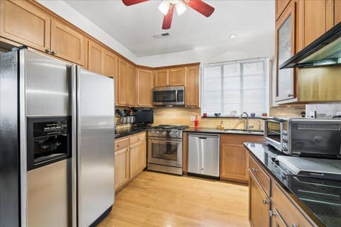 Tiny photo for 5725 N SACRAMENTO Avenue, Chicago, IL 60659 (MLS # 12722642)