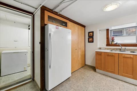 Tiny photo for 5725 N SACRAMENTO Avenue, Chicago, IL 60659 (MLS # 12722642)