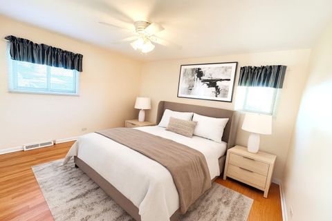 Tiny photo for 1042 W Central Road, Mount Prospect, IL 60056 (MLS # 12515216)