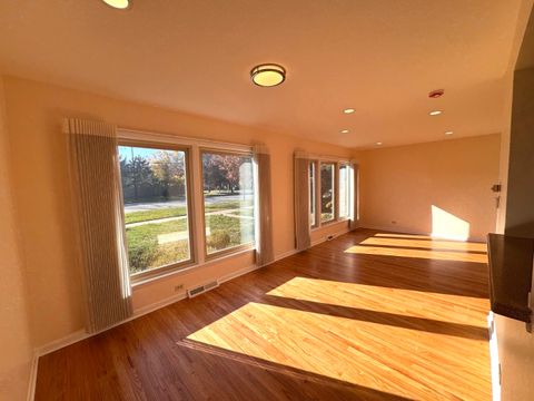 Tiny photo for 1042 W Central Road, Mount Prospect, IL 60056 (MLS # 12515216)