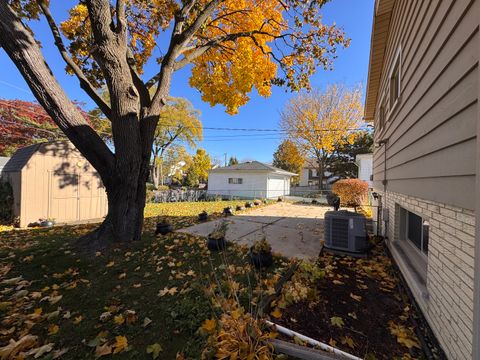 Tiny photo for 1042 W Central Road, Mount Prospect, IL 60056 (MLS # 12515216)