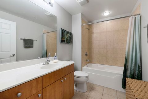 Tiny photo for 125 Lakeview Drive #406, Bloomingdale, IL 60108 (MLS # 12479585)