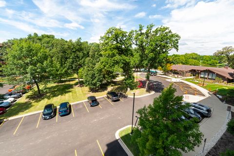 Tiny photo for 125 Lakeview Drive #406, Bloomingdale, IL 60108 (MLS # 12479585)