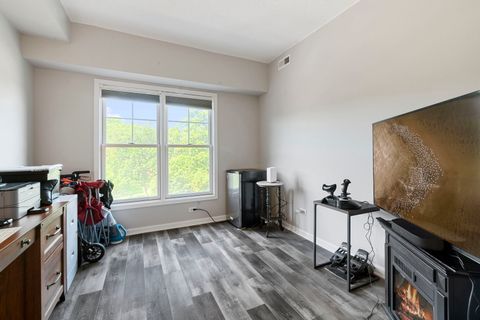 Tiny photo for 125 Lakeview Drive #406, Bloomingdale, IL 60108 (MLS # 12479585)