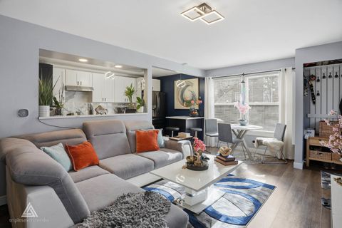 Tiny photo for 551 Sidney Avenue #B, Glendale Heights, IL 60139 (MLS # 12514812)