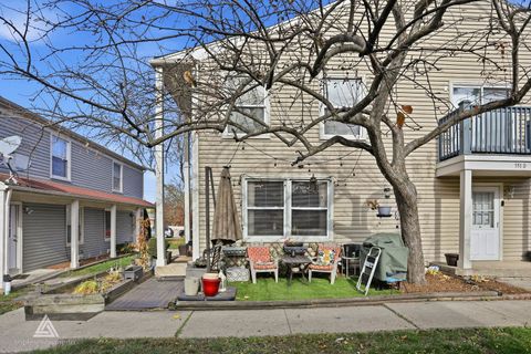 Tiny photo for 551 Sidney Avenue #B, Glendale Heights, IL 60139 (MLS # 12514812)