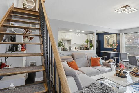 Tiny photo for 551 Sidney Avenue #B, Glendale Heights, IL 60139 (MLS # 12514812)