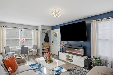 Tiny photo for 551 Sidney Avenue #B, Glendale Heights, IL 60139 (MLS # 12514812)