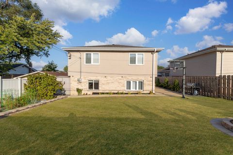 Tiny photo for 8518 S 79th Court, Justice, IL 60458 (MLS # 12477372)