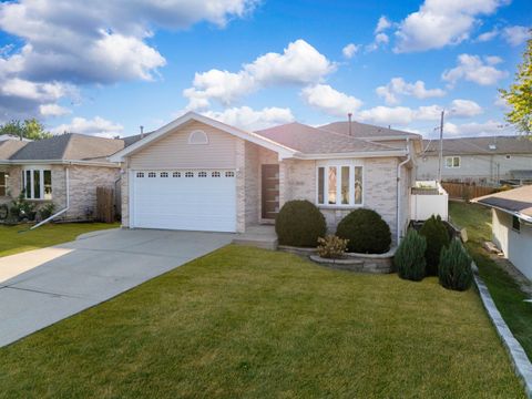 Tiny photo for 8518 S 79th Court, Justice, IL 60458 (MLS # 12477372)