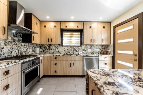 Tiny photo for 8518 S 79th Court, Justice, IL 60458 (MLS # 12477372)