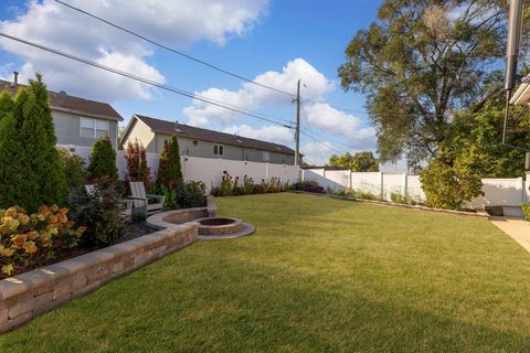 Tiny photo for 8518 S 79th Court, Justice, IL 60458 (MLS # 12477372)