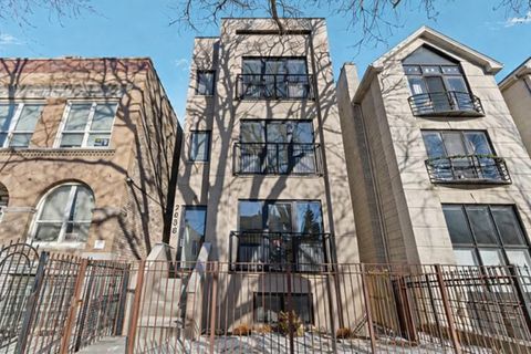 Photo of 2636 W EVERGREEN Avenue #2, Chicago, IL 60622 (MLS # 12550180)