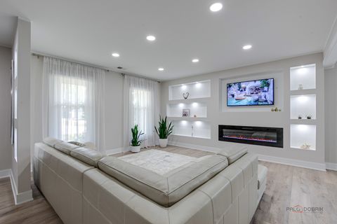 Tiny photo for 5190 Chambers Drive, Hoffman Estates, IL 60010 (MLS # 12508948)