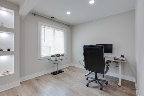 Tiny photo for 5190 Chambers Drive, Hoffman Estates, IL 60010 (MLS # 12508948)