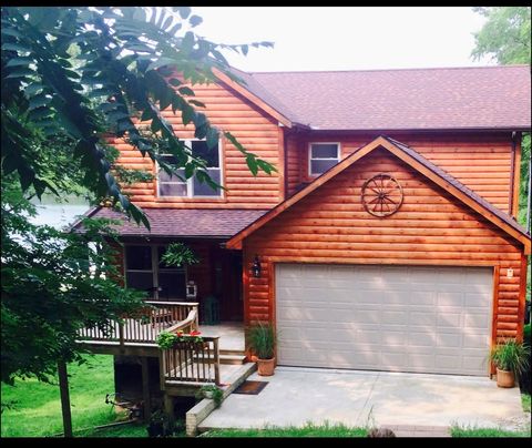 6 Barbados Court N, Putnam, IL 61560 - #: 12414897