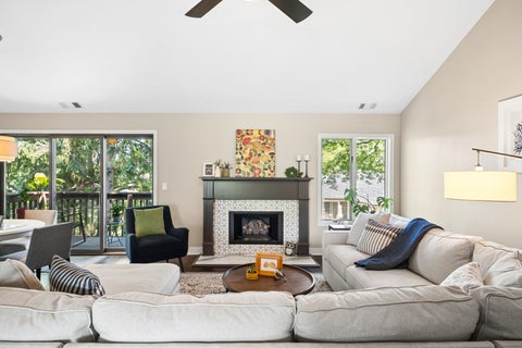 Tiny photo for 22 Kings Court #22, Westchester, IL 60154 (MLS # 12698193)