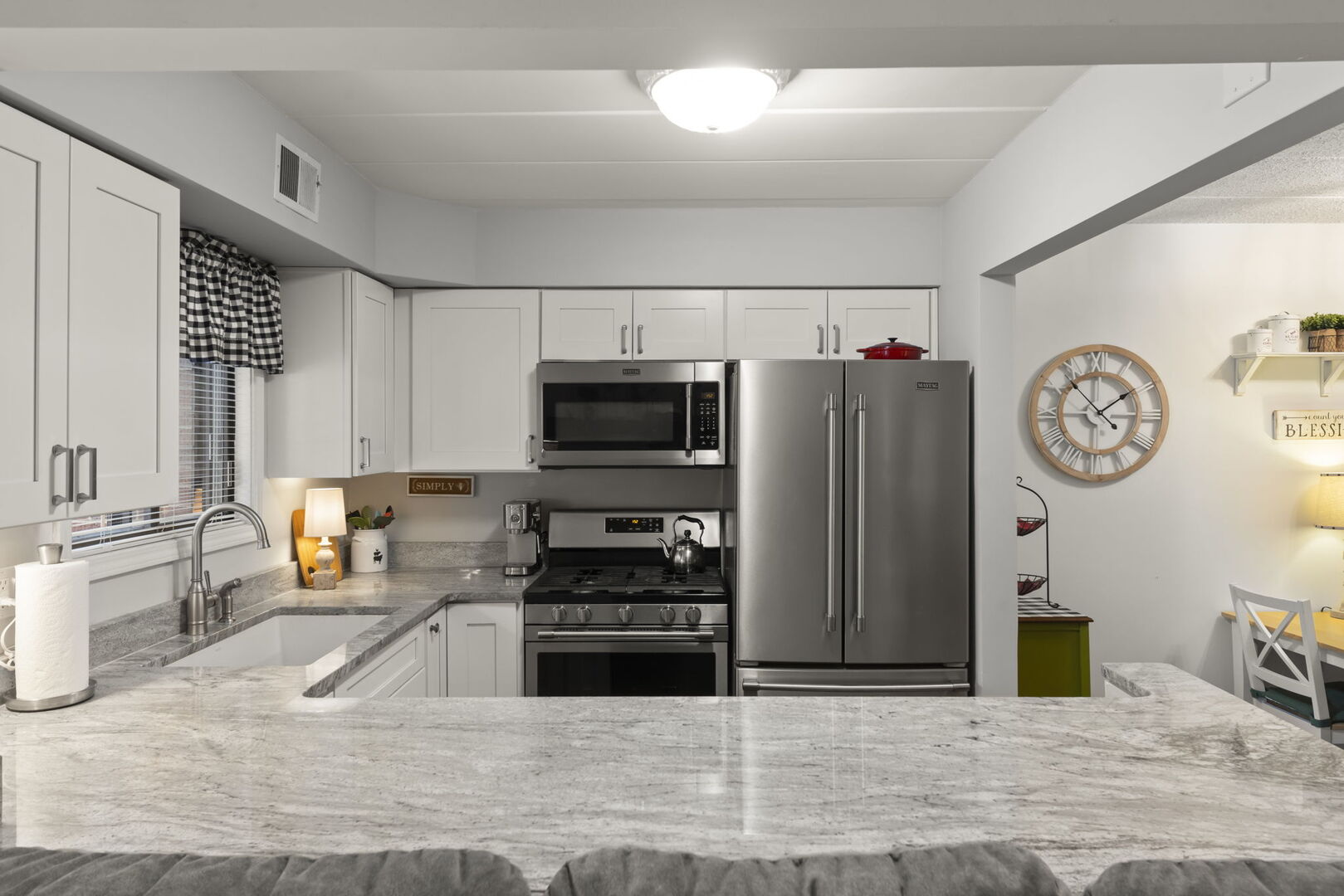 404 Melrose Avenue 103