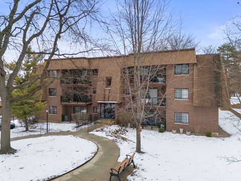 Tiny photo for 404 Melrose Avenue #103, Glen Ellyn, IL 60137 (MLS # 12557411)