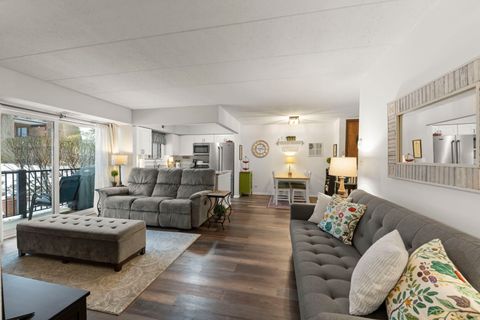 Tiny photo for 404 Melrose Avenue #103, Glen Ellyn, IL 60137 (MLS # 12557411)