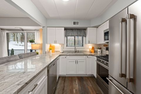 Tiny photo for 404 Melrose Avenue #103, Glen Ellyn, IL 60137 (MLS # 12557411)