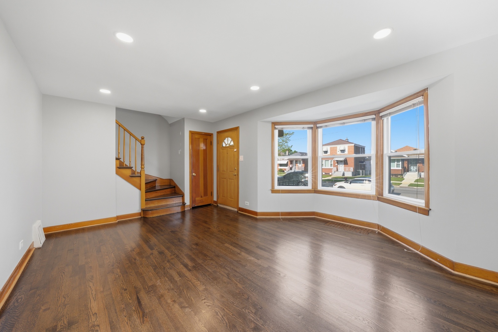 5127 S Hamlin Avenue